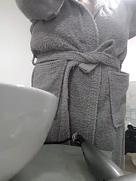 sexyguenda online show from 11-17-25, 09:09