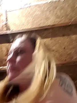 Queen2454 online show from 03-06-26, 09:39