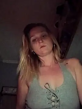 Queen2454 online show from 04-05-26, 09:39