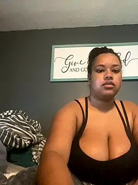 Snapshot of nicolette356 chatting on 10-13-25, 02:50 nicolette356 online show from 10-13-25, 02:50