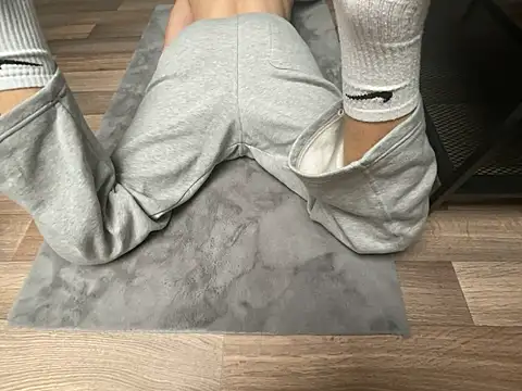 cuteboy19xxx online show from 10-24-25, 03:08