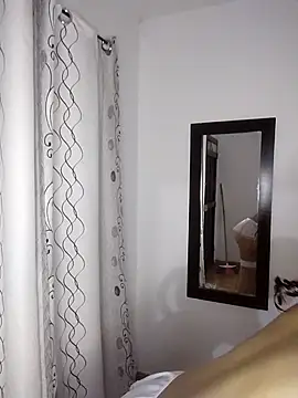 Snapshot of Valery_Margie chatting on 11-05-25, 06:13 Valery Margie online show from 11-05-25, 06:13