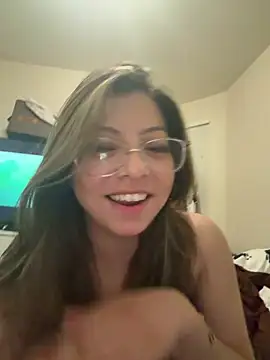 bunnygorl12 online show from 05-13-26, 06:00