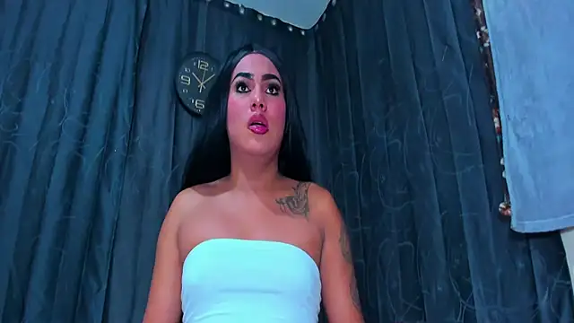 Snapshot of RobertaxGutierrez chatting on 02-04-26, 01:17 RobertaxGutierrez online show from 02-04-26, 01:17