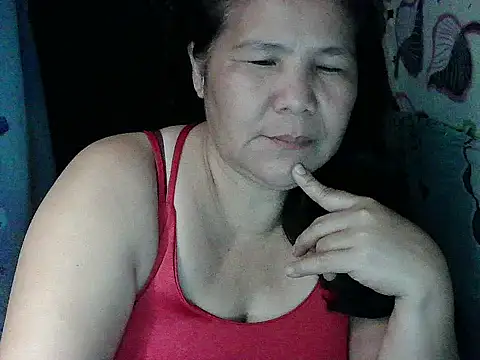 Snapshot of milagrose_rose chatting on 03-26-26, 06:35 milagrose rose online show from 03-26-26, 06:35