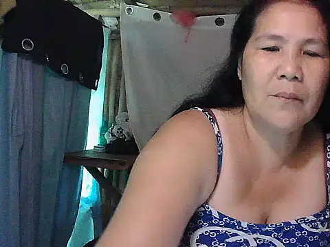 Snapshot of milagrose_rose chatting on 04-07-26, 10:20 milagrose rose online show from 04-07-26, 10:20