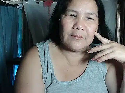 Snapshot of milagrose_rose chatting on 04-14-26, 03:56 milagrose rose online show from 04-14-26, 03:56