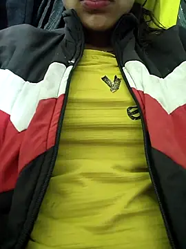 Snapshot of Hotty_ruvi chatting on 10-30-25, 07:25 Hotty ruvi online show from 10-30-25, 07:25