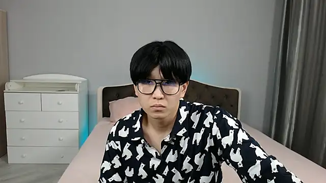 KaiChicken online show from 12-04-25, 01:04