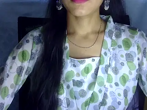 Snapshot of Shazi_1 chatting on 05-19-26, 03:29 Shazi 1 online show from 05-19-26, 03:29