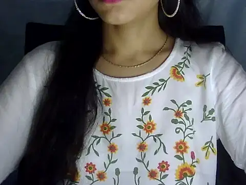 Snapshot of Shazi_1 chatting on 05-23-26, 01:26 Shazi 1 online show from 05-23-26, 01:26