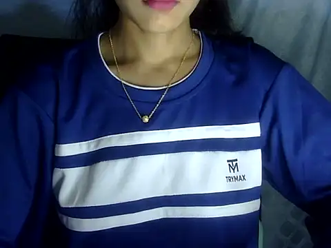 Snapshot of Shazi_1 chatting on 06-01-26, 02:19 Shazi 1 online show from 06-01-26, 02:19