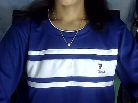 Snapshot of Shazi_1 chatting on 06-10-26, 02:49 Shazi 1 online show from 06-10-26, 02:49