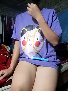Snapshot of -Nuti- chatting on 10-10-25, 12:48 -Nuti- online show from 10-10-25, 12:48