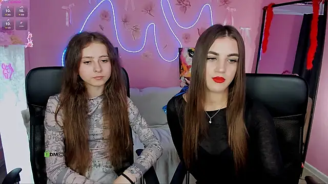 Snapshot of lina_fox12 chatting on 07-06-26, 12:24 lina fox12 online show from 07-06-26, 12:24