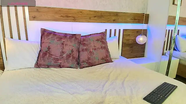 LucianaWainN online show from 03-04-26, 01:17