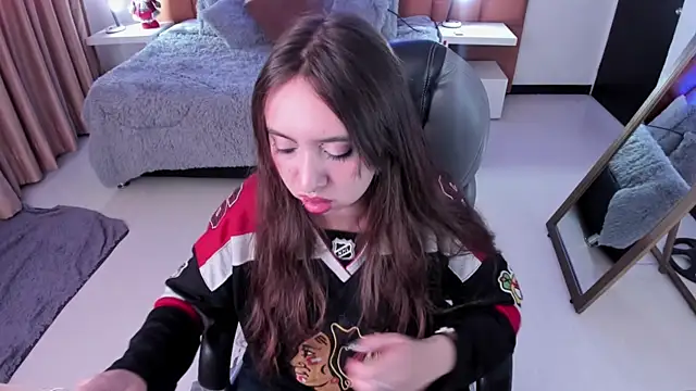 Scarlett  Cooper   online show from 12-20-25, 12:56