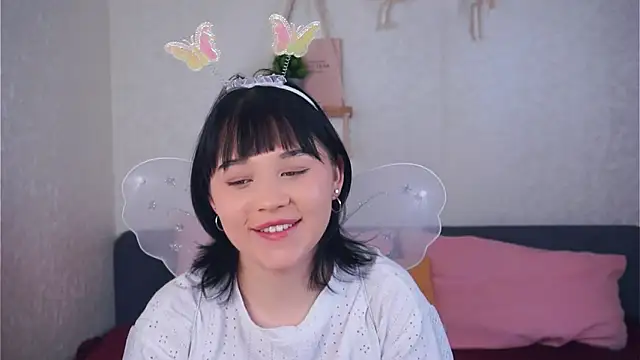 EviaVanveen online show from 11-25-25, 07:41