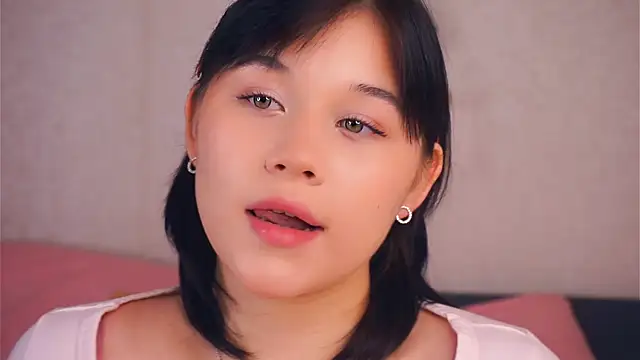 EviaVanveen online show from 12-18-25, 07:36