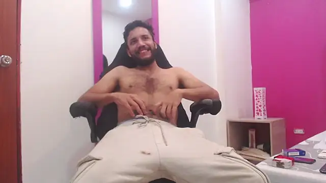 Juan FelipeX01 online show from 11-13-25, 04:06