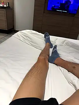 HenryLee1983-cums online show from 01-09-26, 05:04