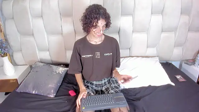 Scaarlett 22  online show from 02-10-26, 04:16