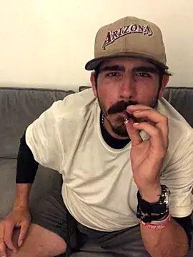 hoociedaddy24 online show from 12-20-25, 05:03