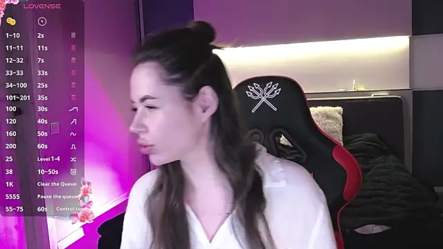 Snapshot of AlmaryKim chatting on 01-14-25, 07:21 AlmaryKim online show from 01-14-25, 07:21