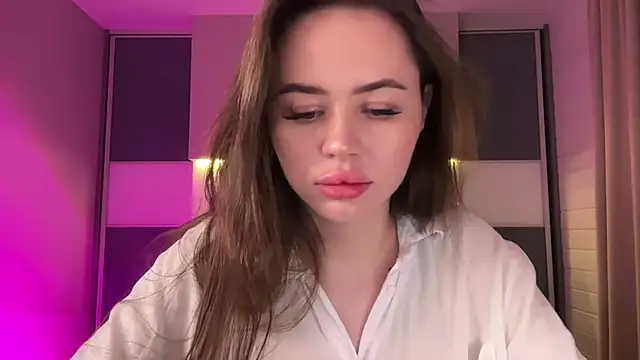 Snapshot of AlmaryKim chatting on 02-03-25, 03:59 AlmaryKim online show from 02-03-25, 03:59