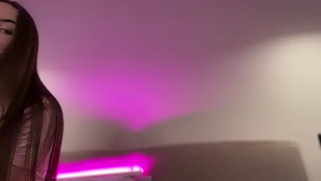 Snapshot of AlmaryKim chatting on 09-22-25, 09:50 AlmaryKim online show from 09-22-25, 09:50