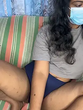 Snapshot of SukiyamaAsia chatting on 02-10-26, 05:00 SukiyamaAsia online show from 02-10-26, 05:00