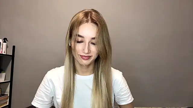 SweetCatherine online show from 09-30-25, 11:59