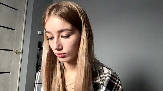 SweetCatherine online show from 10-13-25, 06:13