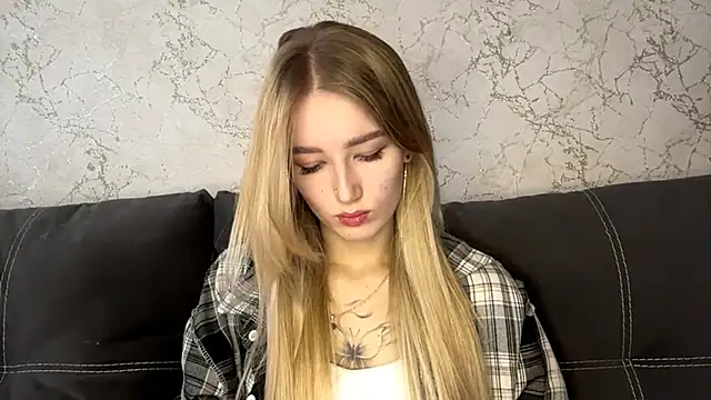 SweetCatherine online show from 10-28-25, 08:07