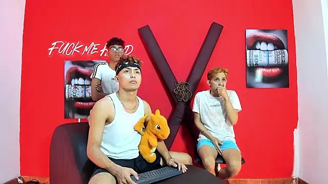 VERY HOT GUYS online show from 03-19-26, 07:40