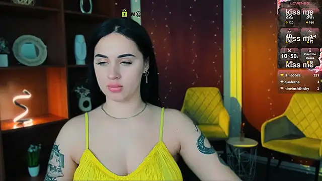 Snapshot of vivy_star1 chatting on 05-19-26, 01:56 vivy star1 online show from 05-19-26, 01:56