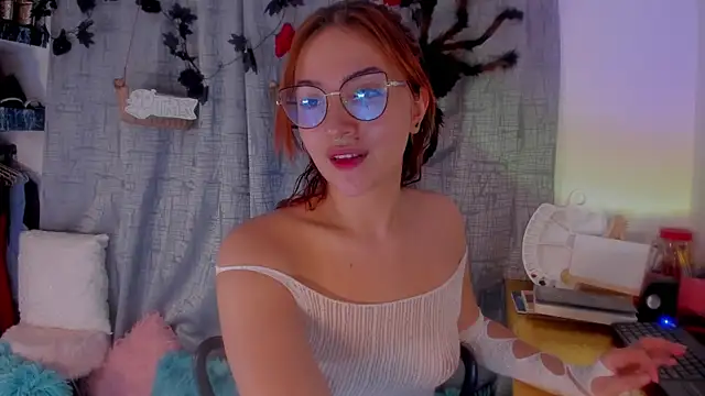 AmaruBloom online show from 10-23-25, 03:50