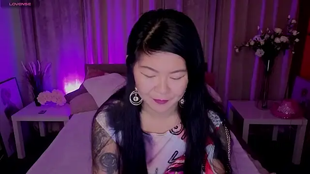 BeckySunday online show from 10-13-25, 05:51