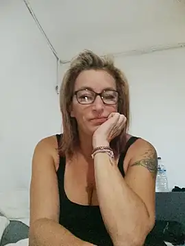 Fifi83Bell online show from 09-30-25, 07:30