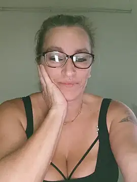 Fifi83Bell online show from 10-03-25, 07:33