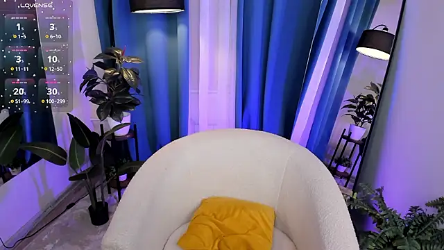 PollyMayer online show from 03-25-26, 08:26