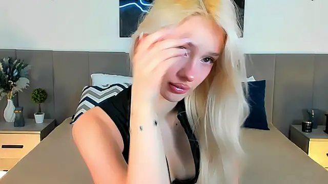 SugarWhisper online show from 03-07-26, 05:10