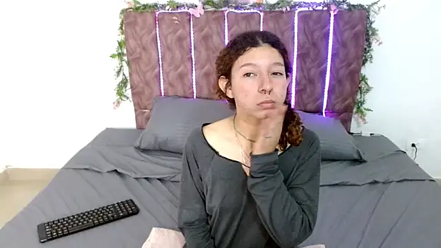 ElaRose723 online show from 10-10-25, 02:05
