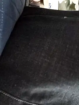 Snapshot of chougegg0214 chatting on 01-06-26, 01:31 chougegg0214 online show from 01-06-26, 01:31