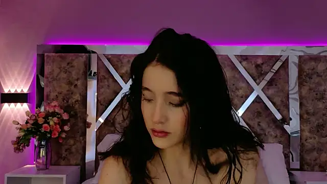 MeganR  online show from 11-08-25, 11:10