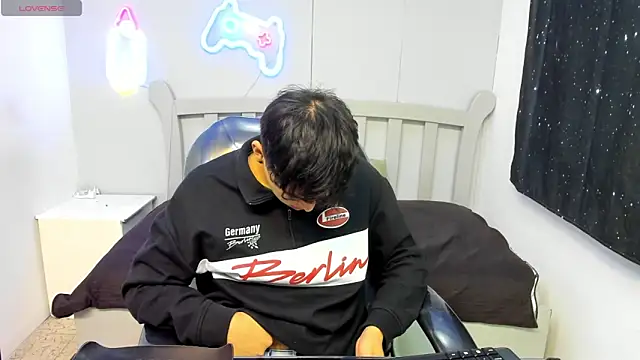 StiwenTwink online show from 11-15-25, 02:02