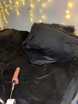 SaraMistick online show from 03-24-26, 11:04