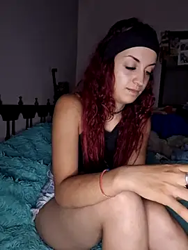 Snapshot of Sweetredevil chatting on 01-08-26, 03:31 Sweetredevil online show from 01-08-26, 03:31