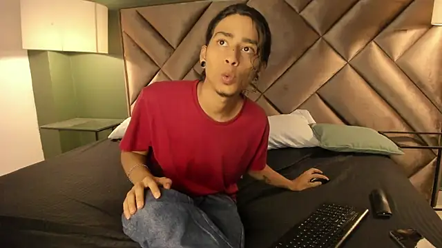 Dickie Dicking online show from 11-07-25, 10:43