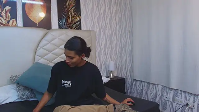 Dickie Dicking online show from 11-13-25, 08:52